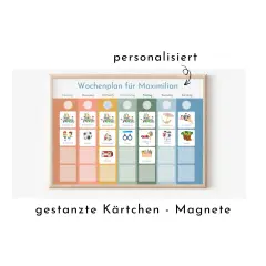 Personalisierter Wochenplan für Kita-Kinder mit Aktivitäten wie Kindergarten, Fußball, Spielbesuch und Familienzeit.