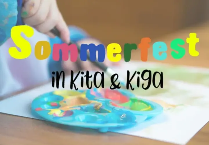 Kreative Ideen für ein Sommerfest im Kindergarten: Ein Kind malt mit Pinsel und Farbpalette.
