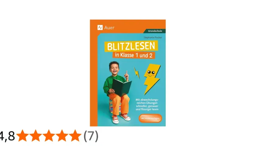 Ein fröhlicher Junge liest ein Buch. Das Buch heißt "Blitzlesen in Klasse 1 und 2" und verspricht, das Lesen schneller und flüssiger zu machen.