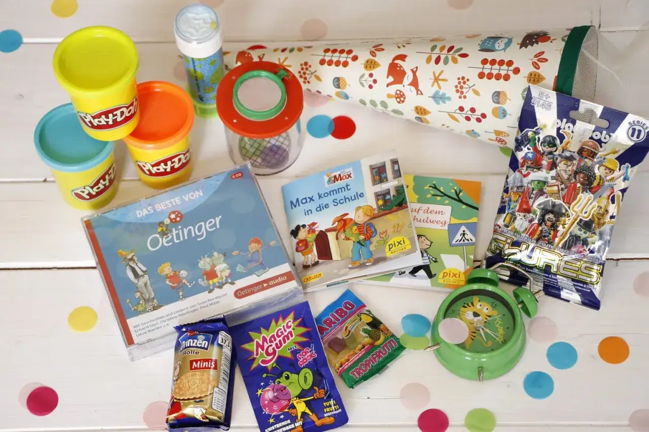 Schult&uuml;te mit Play-Doh, Pixi-B&uuml;chern, Playmobil-Figuren und S&uuml;&szlig;igkeiten &ndash; ein tolles Highlight zur Einschulung!